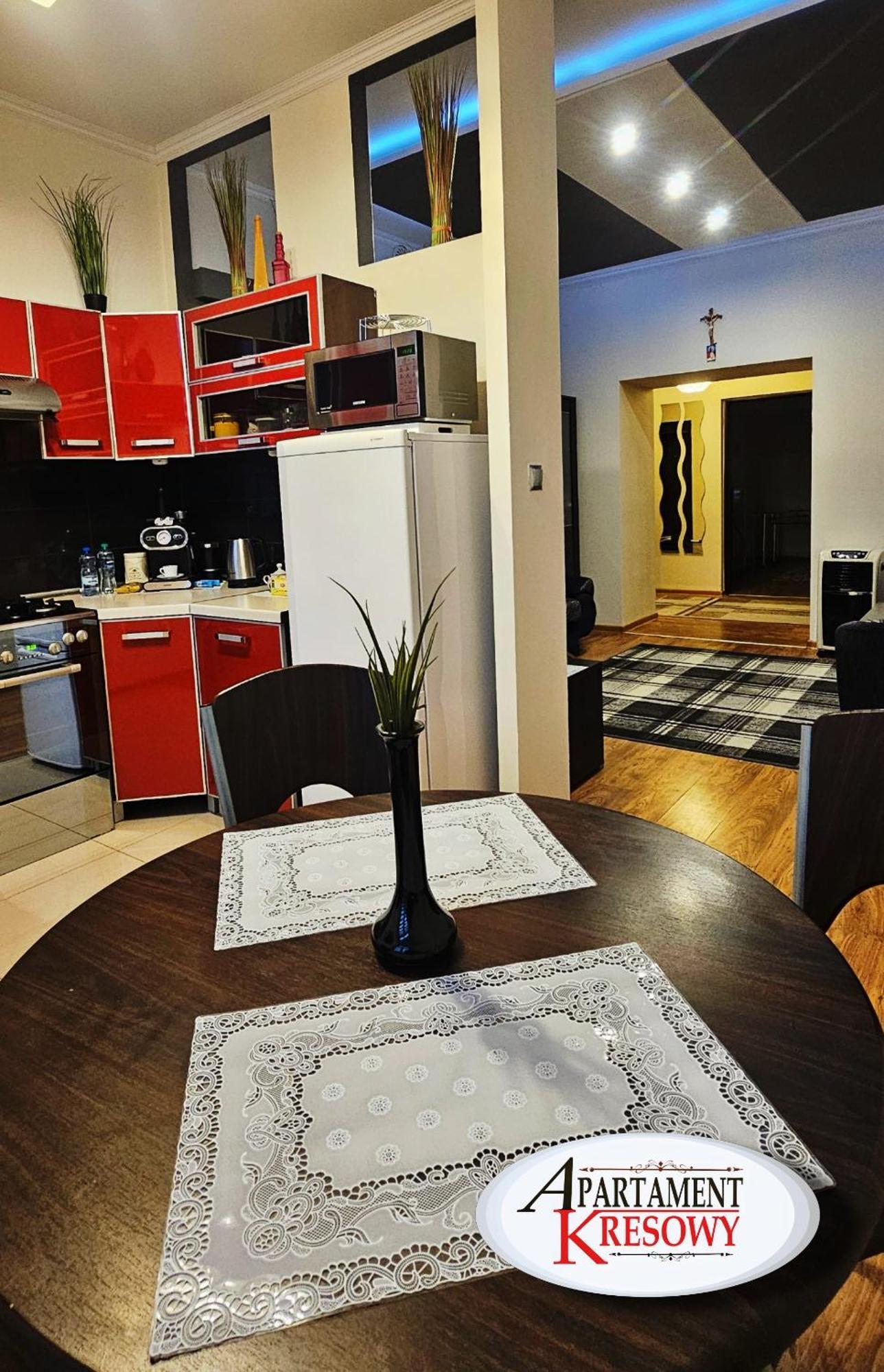 Apartament Kresowy Parter 3 Pokoje Duza Lazienka Kabino-Wanna Spa Wi Fi Ekspres 2X Smart Tv Antresola Parking Free Plac Zabaw Bilet Na Aquapark 150M W Cenie Hrubieszow Exterior photo